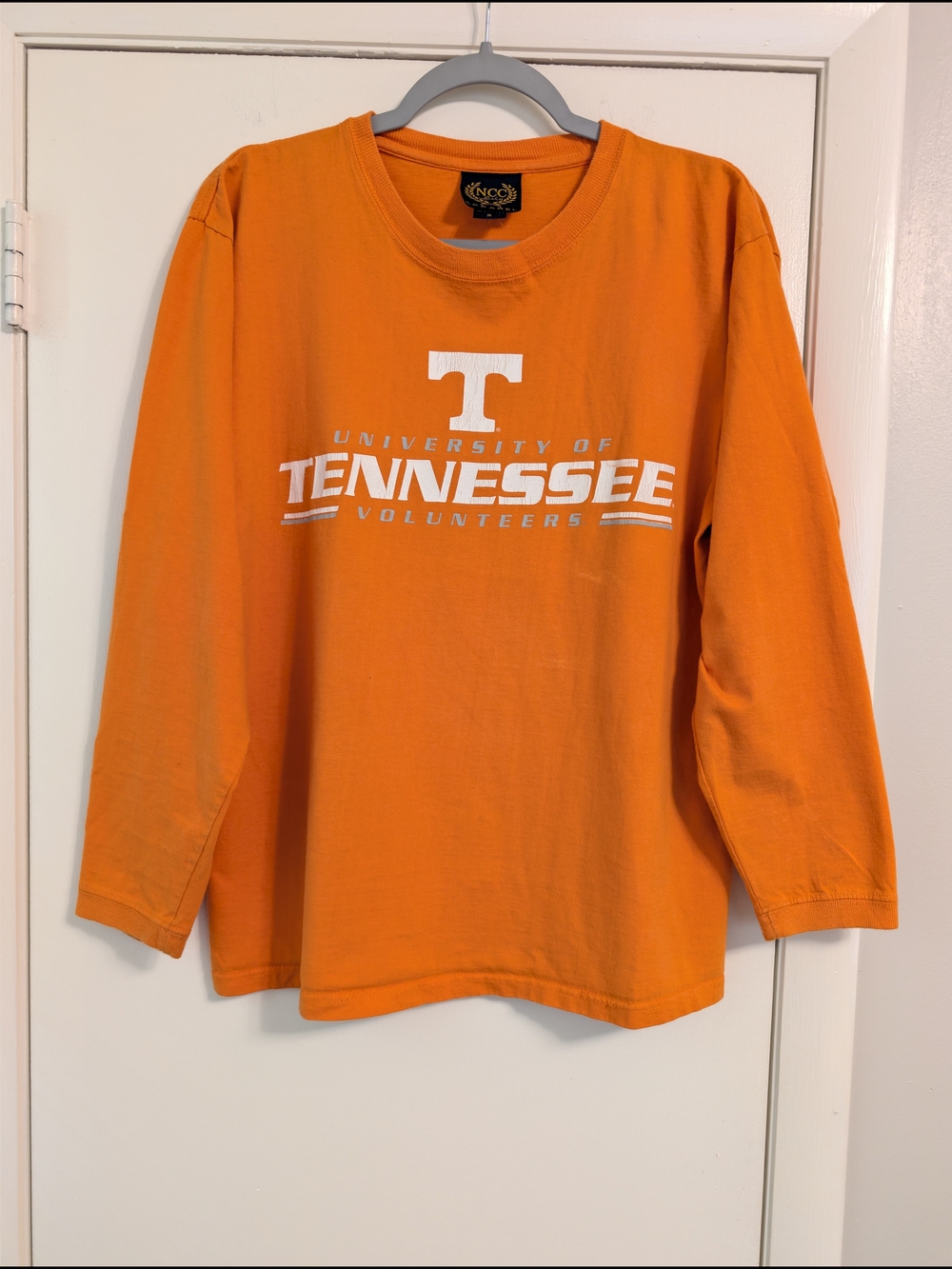 Tennessee Volunteers Vintage Long Sleeve Orange T-Shirt (Size Medium)